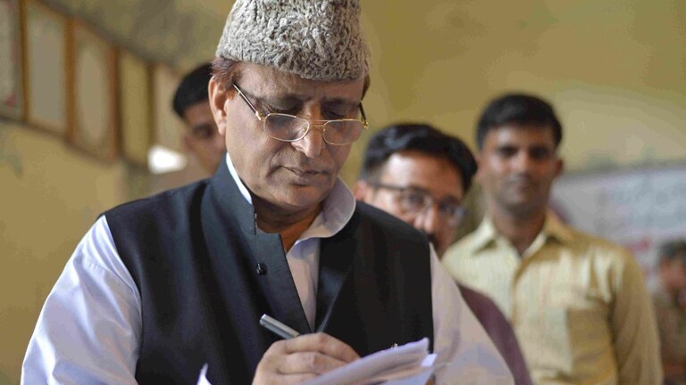 ‘बापू को सबसे कम सम्मान हिन्दुस्तान में मिला’, गांधी जयंती पर ये क्या बोल गए आजम खान UP Tak