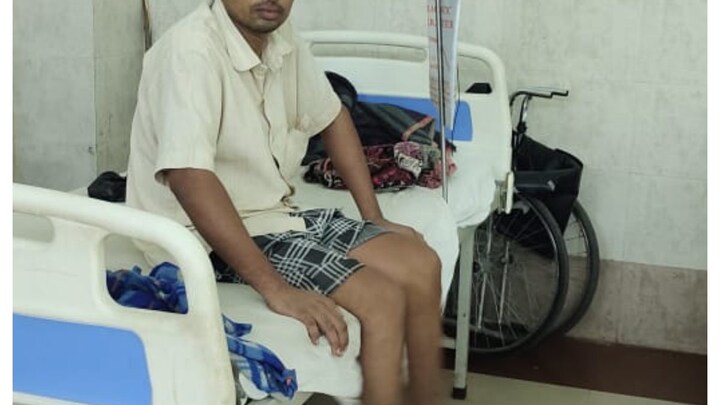 बांदा : चलने-फिरने में लाचार था मजदूर, सरकारी अस्पताल के डॉक्टरों ने किया ‘चमत्कार’ UP Tak