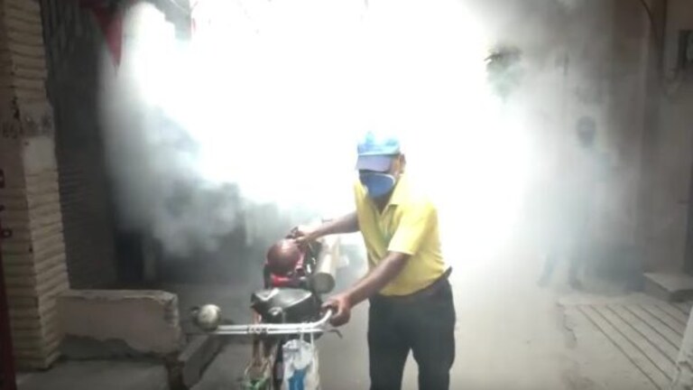 नोएडा: बारिश के बाद बढ़ा डेंगू का खतरा, ये लक्षण दिखे तो हो जाए अलर्ट, बरतें ऐसी सावधानियां UP Tak