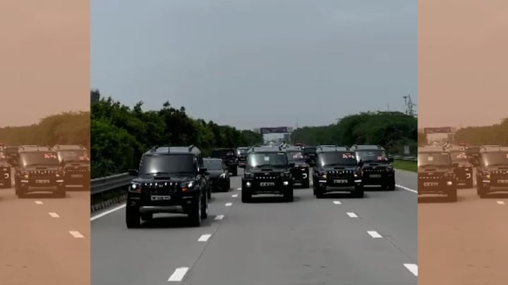 Elvish Yadav के समर्थन में नोएडा एक्सप्रेसवे पर स्कॉर्पियो का हुजूम उतार खूब हुई स्टंटबाजी Elvish Yadav के समर्थन में नोएडा एक्सप्रेसवे पर स्कॉर्पियो का हुजूम उतार खूब हुई स्टंटबाजी