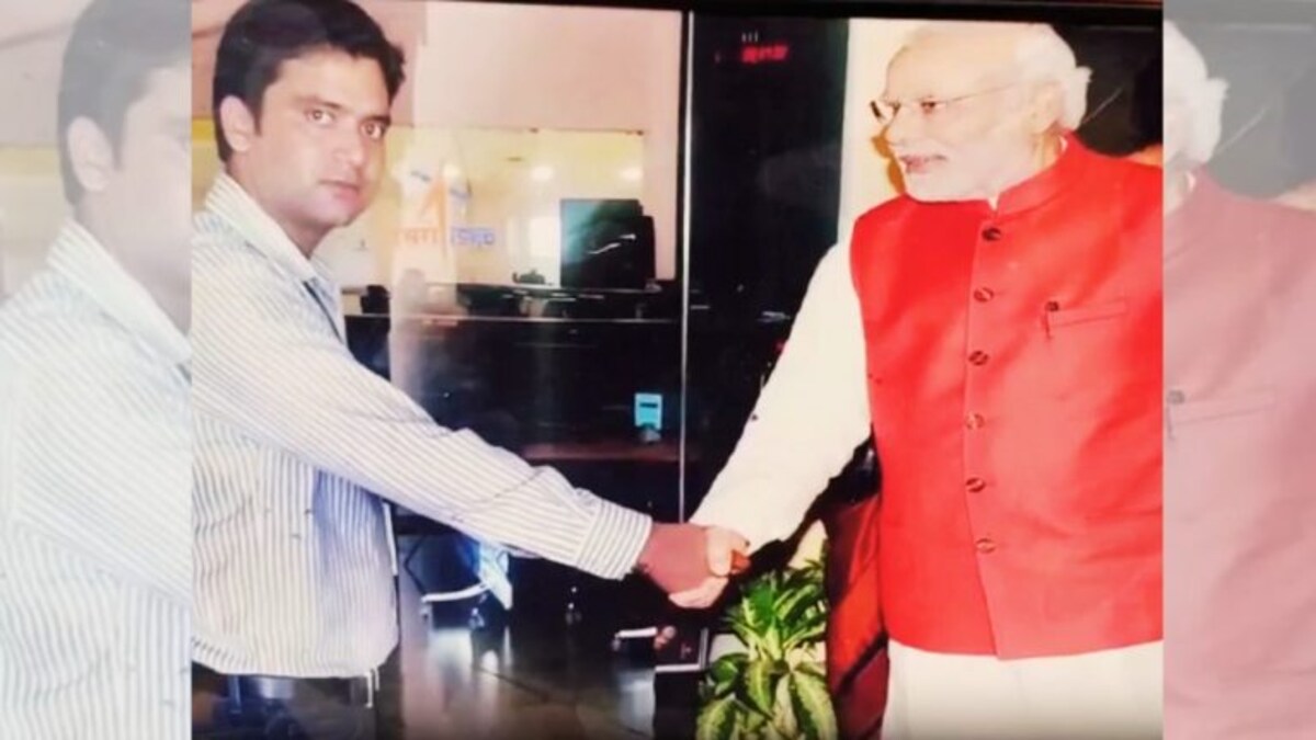 चंद्रयान को ट्रैक कर रहे हैं यूपी के धर्मेंद्र, एपीजे अब्दुल कलाम की एक सलाह ने बदली जिदंगी UP Tak