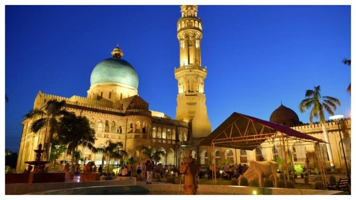 आखिर क्यों इतनी खास है इलाहाबाद यूनिवर्सिटी, जानें ‘पूरब का ऑक्सफ़ोर्ड’ कहने की पीछे की कहानी UP Tak