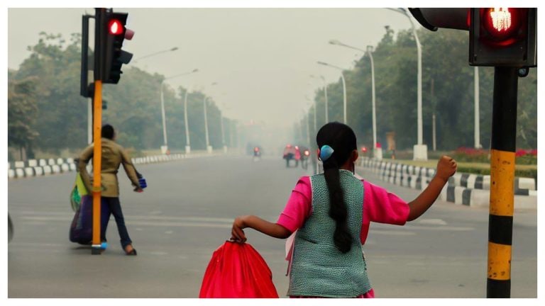 रेड लाइट पर भीख नहीं मागेंगे बच्चे, नोएडा अथॉरिटी करने जा रही ‘गुड वर्क’, पुलिस भी करेगी मदद UP Tak
