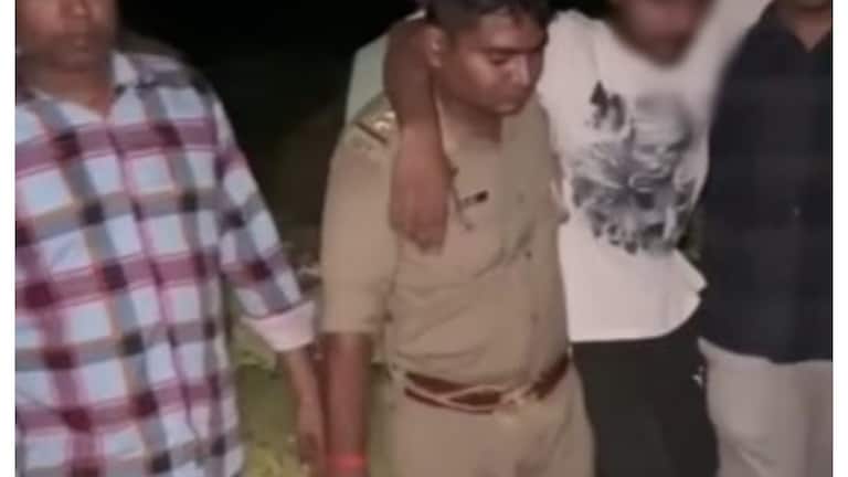 नोएडा में बंधक बनाकर लोगों से लूटपाट करने वाले बदमाशों से पुलिस की हुई मुठभेड़, दो को लगी गोली UpTak