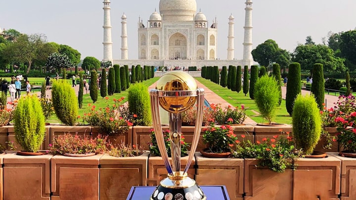 ताजमहल पहुंची क्रिकेट वर्ल्ड कप 2023 की ट्रॉफी, इसकी खूबसूरत तस्वीरें देखिए और जानिए खासियत UP Tak