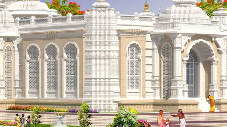 लखनऊ का इस्कॉन मंदिर है Must Visit Place, यहां जाकर आपको मिलेगी ‘मन की शांति’ UPTak