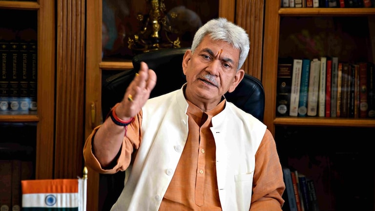 क्या 2024 में गाजीपुर सीट से लड़ेंगे चुनाव? जम्मू-कश्मीर के LG मनोज सिन्हा ने दिया ये जवाब UP Tak