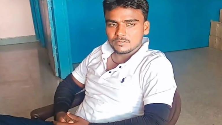 मुरादाबाद : कमीज के बटन से हुआ यूट्यूबर की हत्या का खुलासा, दोस्त ने इस वजह से किया मर्डर मुरादाबाद : कमीज के बटन से हुआ यूट्यूबर की हत्या का खुलासा, दोस्त ने इस वजह से किया मर्डर