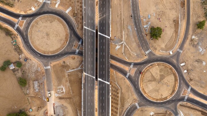 Bundelkhand Expressway को बनाया जाएगा सोलर एक्सप्रेसवे! UPEDIA ने शुरू की ये खास तैयार UP Tak