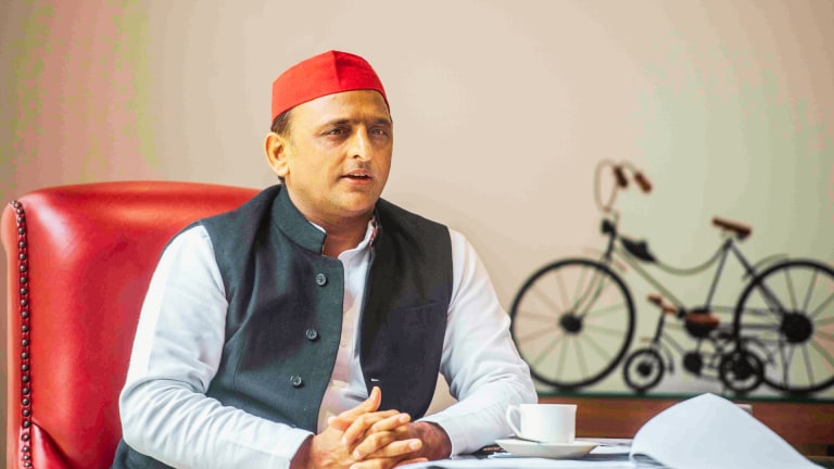 ‘महिला आरक्षण विधेयक में PDA के लिए रिजर्वेशन…’, अखिलेश यादव ने सरकार से की ये बड़ी मांग सहाराश्री सुब्रत रॉय के निधन पर आया अखिलेश यादव का पहला रिएक्शन, इमोशनल होकर कही ये बात