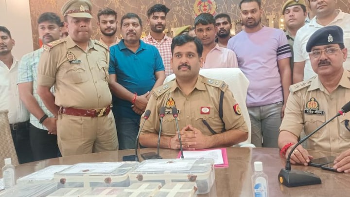 बांदा : बैट और स्टंप से हमला कर व्यापारी से लाखों की लूट, पैसे का बंटवारा करते समय पहुंची पुलिस फिर हुआ ये UP Tak