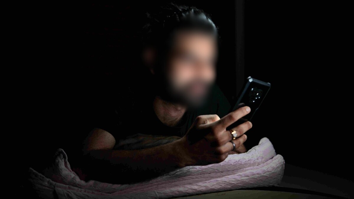 ‘रात में दूसरी औरतों से अश्लील बातें करता है पति’, बांदा में परेशान हो युवती ने उठाया ये कदम UP Tak