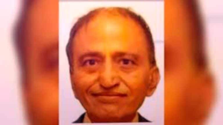 मां-बेटा रहते थे कनाडा में, कानपुर में मृत पड़े मिले डॉक्टर पिता, वीडियो कॉल पर दी आखिरी विदाई UP Tak