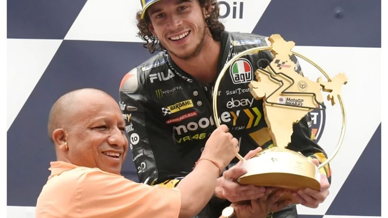 इस खिलाड़ी ने जीता भारत का पहला इंडियन ग्रां प्री, सीएम योगी ने दी ट्रॉफी, रोमांचक रहा मुकाबला UP Tak