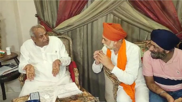 सिख व्यापारी की BJP नेताओं ने की बेरहमी से पिटाई! अब 2 गुटों में बंटी पार्टी, जानें पूरा मामला UP Tak