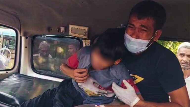 कुत्ते ने काटा तो मासूम ने घर पर नहीं बताया, गाजियाबाद में पिता की गोद में तड़प कर हुई मौत UP Tak