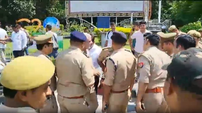 मेरठ: इंजीनियरिंग के छात्र ने फांसी लगाकर की आत्महत्या, मौके पर पहुंची पुलिस UPTak