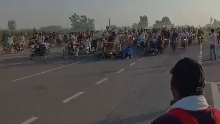 मुजफ्फरनगर: तेजी से दौड़ रहे थे घोड़ा-बग्गी और तभी हो गड़ा बड़ा हादसा, हाइवे पर हो रही थी रेस UP Tak