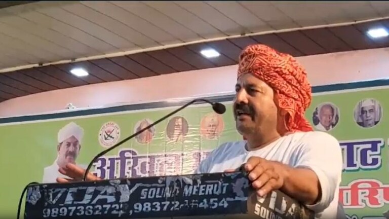 मेरठ में नरेश टिकैत बोले- आरक्षण जाटों का हक है, देश के विकास में इनका योगदान है UP Tak