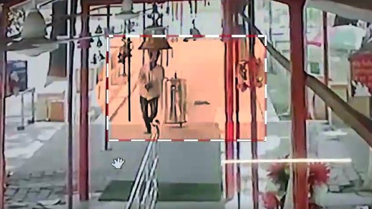 उन्नाव : दूसरे समुदाय के युवक ने मंदिर में घुसकर मचाया कोहराम, हमले में कई श्रद्धालु घायल UP Tak