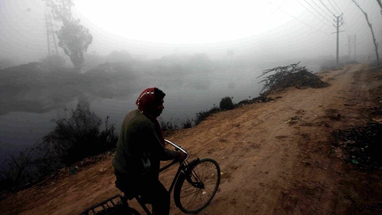 UP Weather News: अक्टूबर से पलट जाएगा UP का मौसम, तापमान में आएगी गिरावट, IMD ने ये बताया UP Tak