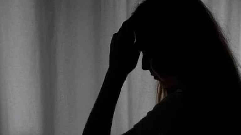 महराजगंज: प्रेमी के धोखे से आहत नाबालिग गर्भवती ने तालाब में लगाई छलांग UP Tak