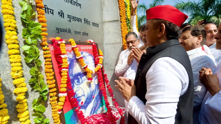 नेताजी ने लोहिया के रास्ते पर चलने का काम किया, हम भी यही करेंगे: अखिलेश यादव UP Tak