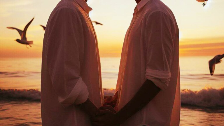 अमरोहा में दो लड़कों के बीच हुई दोस्ती, फिर बने होमोसेक्सुअल संबंध! कहानी का अंत हुआ दर्दनाक UP Tak