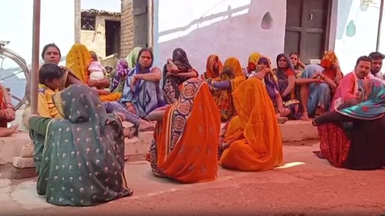 महोबा: प्रेम-प्रसंग में नाबालिग चचेरे भाई-बहन ने फांसी के फंदे से लटकर दी जान UPTak