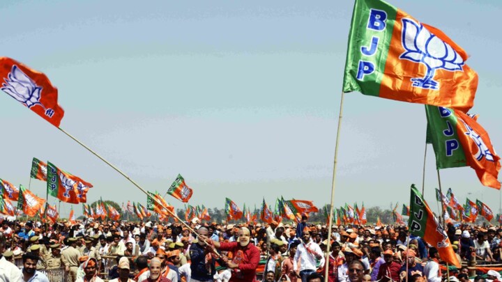 75 की उम्र पार कर रहे UP से भाजपा के इन सांसदों को 2024 में नहीं मिलेगा टिकट? जानिए UP Tak