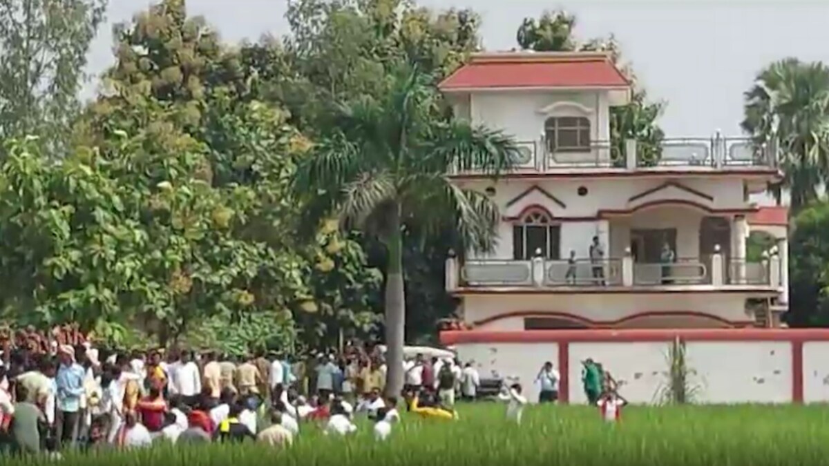देवरिया कांड: प्रेम चंद यादव की आलीशान कोठी पर जल्द चलेगा बुलडोजर! पैमाइश में आई कब्जे की बात UP Tak
