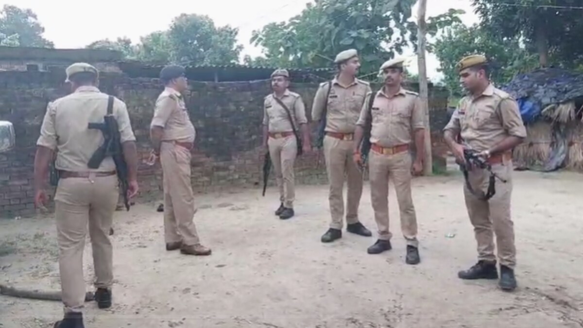 चारों तरफ पसरा सन्नाटा, स्कूल भी नहीं गए बच्चे..देवरिया हत्याकांड के बाद गांव का ऐसा है माहौल, ग्राउंड रिपोर्ट UP Tak
