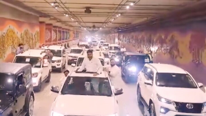 हद है! दिल्ली में सपा MLA ने दिखाया सड़क पर ‘भौकाल’, वीडियो वायरल, अब फंस गए दिल्ली में सपा MLA ने दिखाया सड़क पर ‘भौकाल’, वीडियो वायरल, अब फंस गए