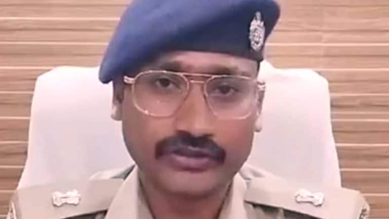 ‘IPS ने रूम में बुला मुर्गा बनाया और…’, कानपुर में सिपाही के आरोपों से पुलिस विभाग में हड़कंप ‘IPS ने रूम में बुला मुर्गा बनाया और…’, कानपुर में सिपाही के आरोपों से पुलिस विभाग में हड़कंप