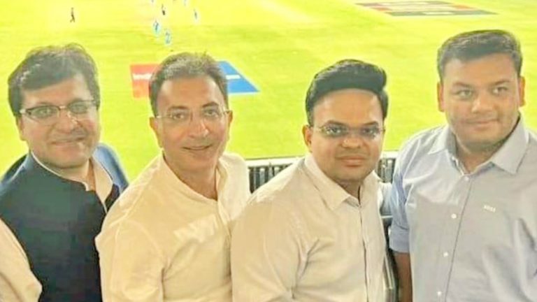 जय शाह, जितिन, नितिन, संदीप... इकाना से इनकी तस्वीरें ट्वीट कर अखिलेश बोले- भाजपा का परिवारवाद