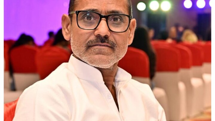 लखनऊ में अखिलेश यादव की ‘PDA यात्रा’ में सपा नेता को आया हार्ट अटैक, हुई मौत लखनऊ में अखिलेश यादव की 'PDA यात्रा' में सपा नेता को आया हार्ट अटैक, हुई मौत