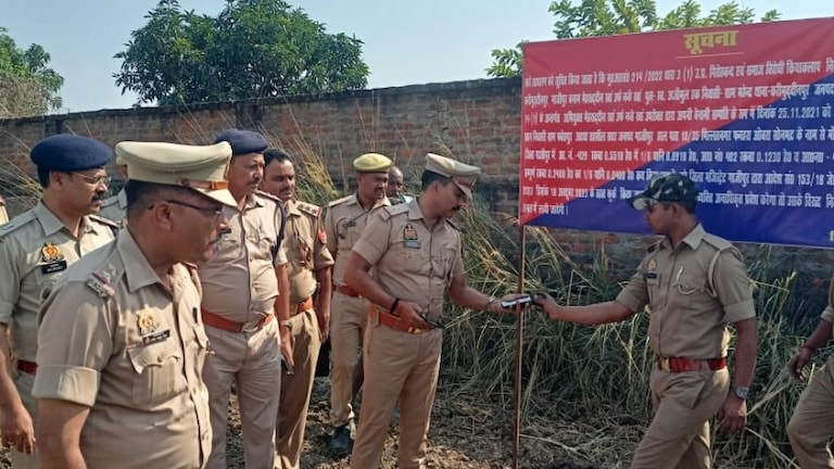 गाजीपुर में माफिया मुख्तार के गुर्गे नन्हे खान की 1 करोड़ की बेनामी संपत्ति हुई कुर्क, जानिए UP Tak