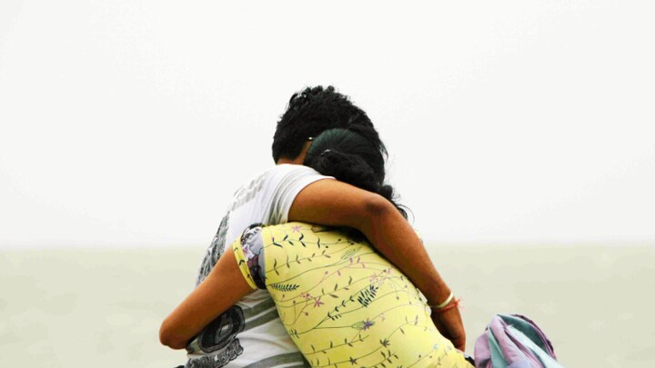 गाजीपुर का ये नाबालिग लड़का बालिग लड़की के साथ रहना चाहता था लिव-इन में! HC ने पढ़ाया पाठ UP Tak