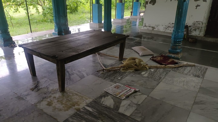 मुंह में कपड़ा ठूंस हाथ-पैर बांधकर खेत में फेंका, प्रयागराज में पुजारी की हत्या UP Tak