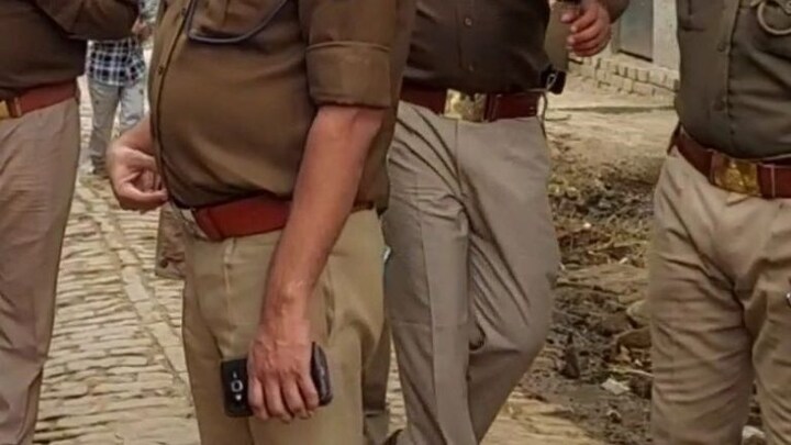 नोएडा में दिल्ली HC के अतिरिक्त महाअधिवक्ता के घर से नकदी और जेवरात चोरी छत्तीसगढ़ पुलिस के भगोड़े सिपाही ने ज्वाइन कर ली UP पुलिस, यूं पकड़ा गया