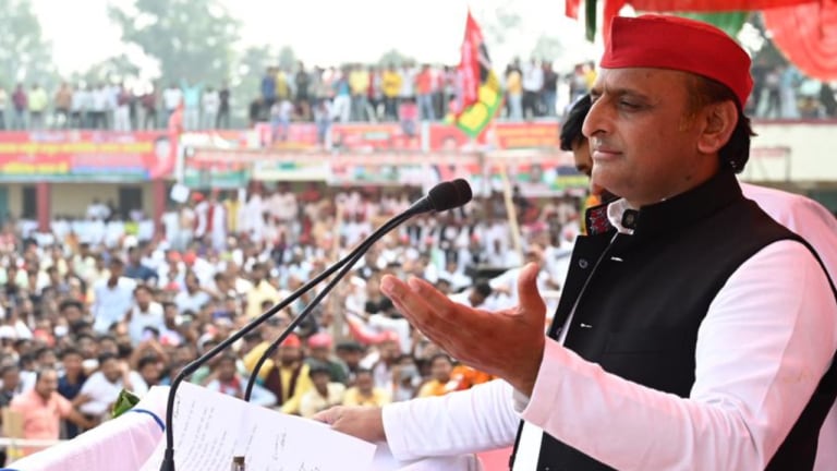 CM योगी के ‘गढ़’ गोरखपुर में जमकर बरसे अखिलेश, BJP सरकार की चुन-चुनकर गिनाईं ये कमियां UpTak