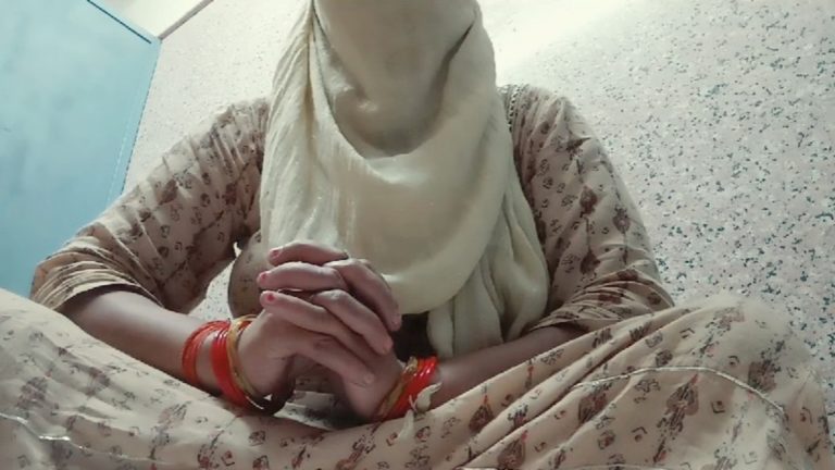 उन्नाव रेप पीड़िता ने अब अपनी मां-बहन और चाचा के खिलाफ ही करवाया केस दर्ज, आखिर क्या है मामला