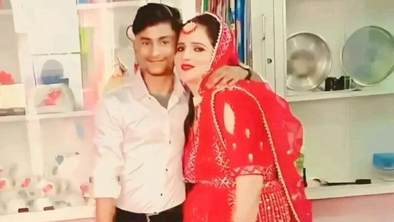 नए साल पर सीमा हैदर ने दी गुड न्यूज, सचिन के बच्चे की बनेगी मां, हुईं प्रग्नेंट! नए साल पर सीमा हैदर ने दी गुड न्यूज, सचिन के बच्चे की बनेगी मां!