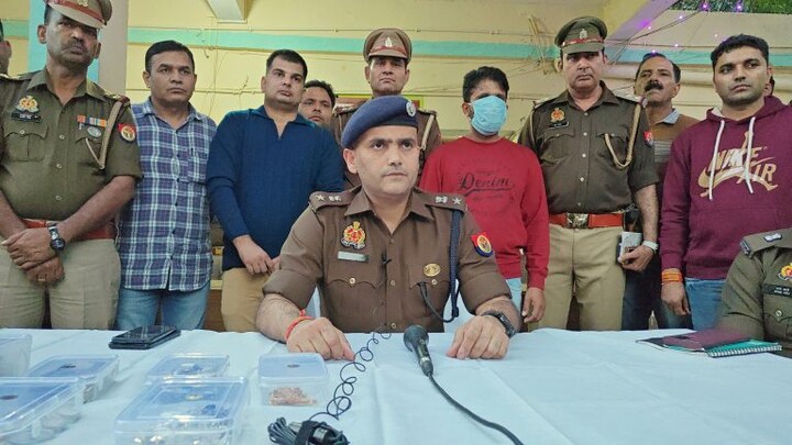 बिजनौर की बेवफा बीवी का कांड, प्रेमी संग घर में कराई लूट फिर पति से बोली कि मेरा गैंगरेप हुआ UP Tak