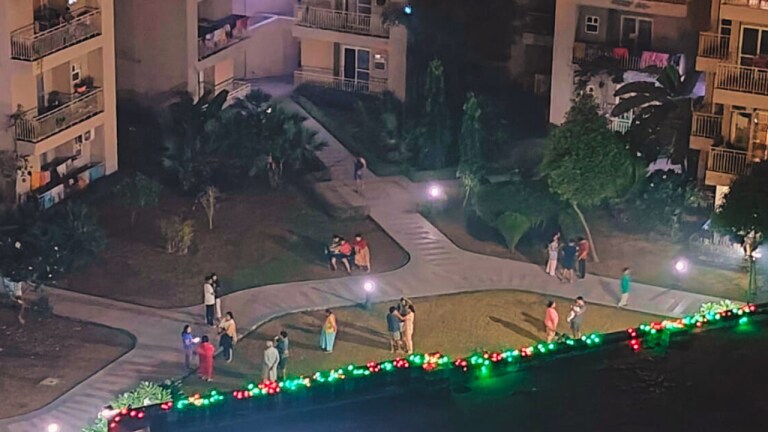 नोएडा में कैसा था भूकंप का झटका, मल्टीस्टोरी बिल्डिंग के 8वें फ्लोर पर रहने वाले UP Tak रिपोर्टर से जानिए UP Tak