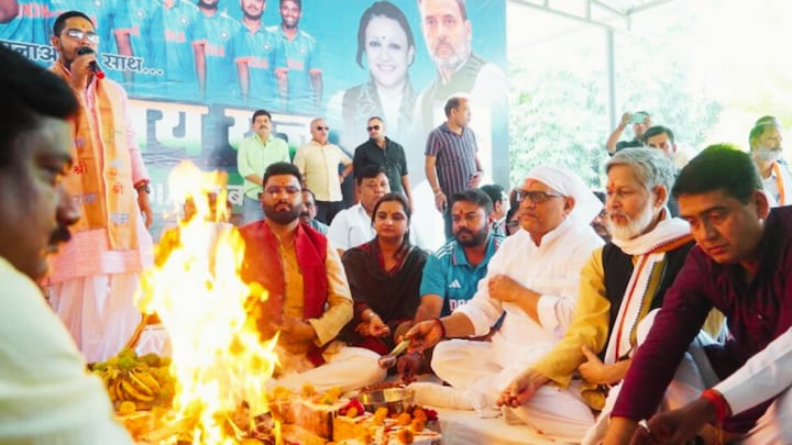 वर्ल्ड कप फाइनल से पहले टीम इंडिया की जीत के लिए UP कांग्रेस ने किया यज्ञ, अजय राय रहे मौजूद UP Tak