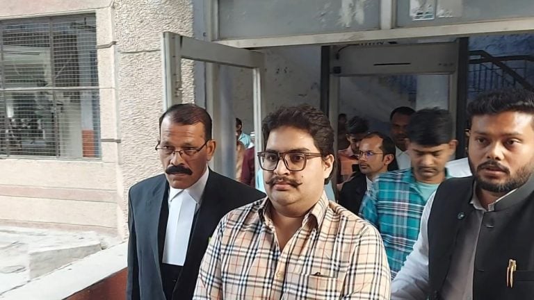 मुख्तार अंसारी के छोटे बेटे उमर अंसारी को मिली जमानत, आज ही किया था सरेंडर, जानें मामला UP Tak