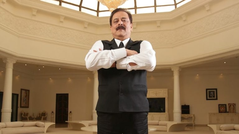 स्कूटर से सफर शुरू कर बने अरबों की कंपनी के मालिक, सुब्रत रॉय सहारा की दिलचस्प है कहानी WhatsApp Image 2023-11-14 at 23.44.37