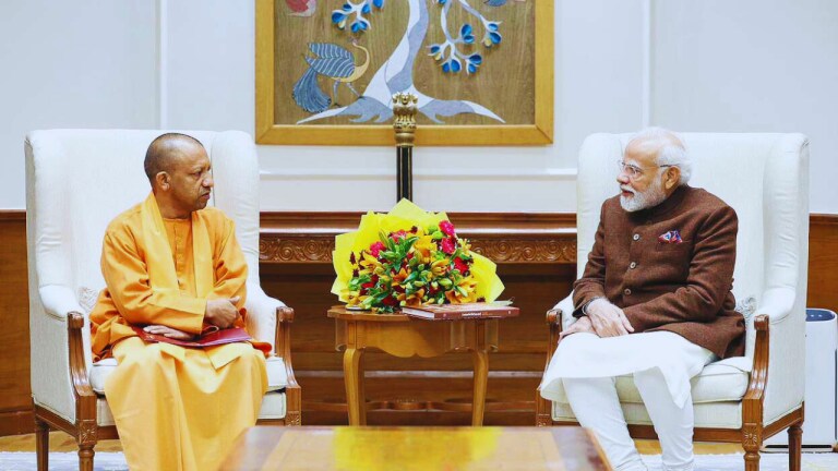 CM योगी के दिल्ली दौरे ने बढ़ाया लखनऊ का तापमान! 15 दिसंबर से पहले होगा मंत्रिमंडल विस्तार? UP Tak