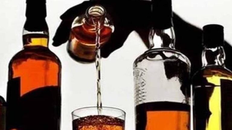 क्रिसमस और न्यू ईयर के मौके पर 13 घंटे खुलेंगी शराब की दुकानें, यूपी सरकार ने जारी किया ये आदेश UpTak